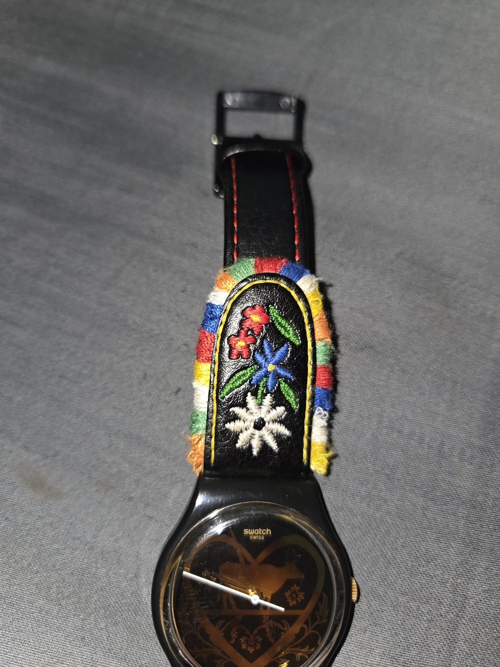 Rare Swatch Die Glocke (The Bell) Quartz Cow/Bell Embroided Flower Watch. - Picture 3 of 9
